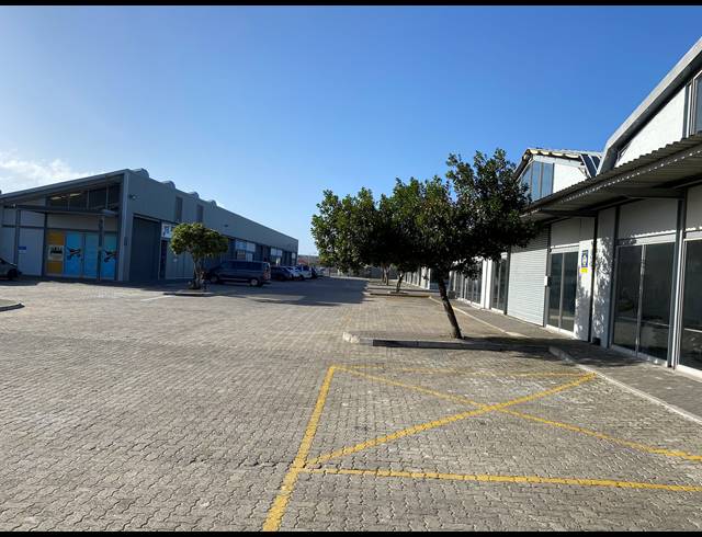202M² RETAIL TO LET IN TOKAI